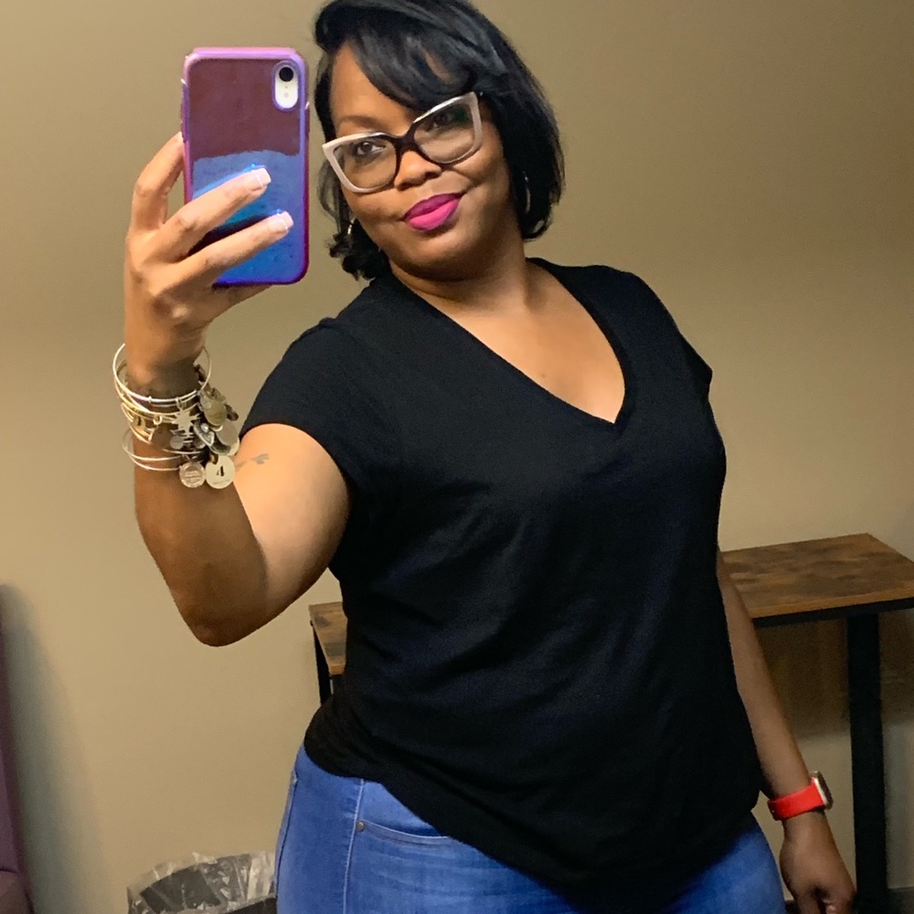 Meet your Posher, Tenetia